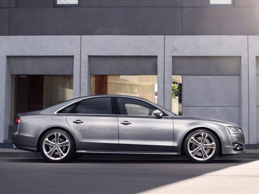  Audi S8 (D4) 2014 года  (AU) (фото 8 из 28)